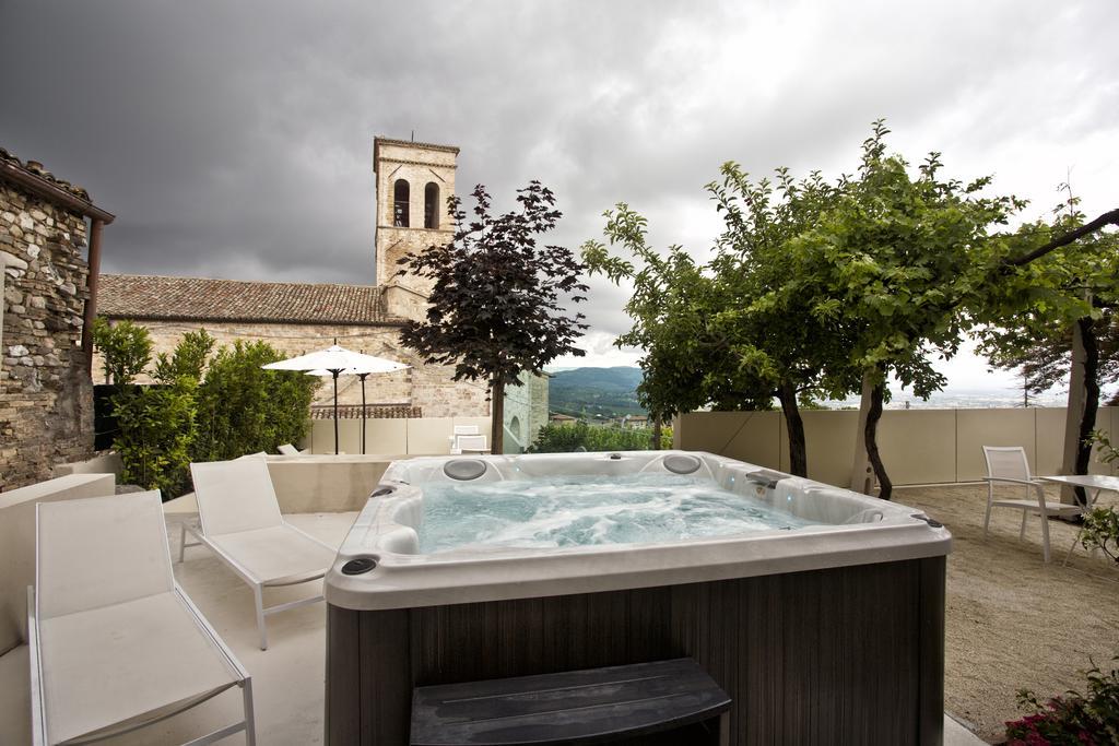 Hotel Degli Affreschi Montefalco Eksteriør billede
