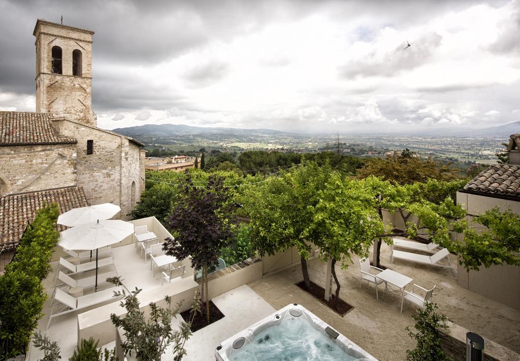 Hotel Degli Affreschi Montefalco Eksteriør billede